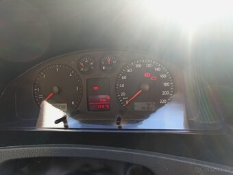 Volkswagen T5 2,5Tdi 96kW Long - 10