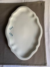 Porcelánové talíře, mísy, omáčníky atd. Sada není kompletní - 10