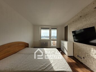 Pronájem zrekonstruovaného bytu 2+kk v Olomouci, ul. Nedvědo - 10