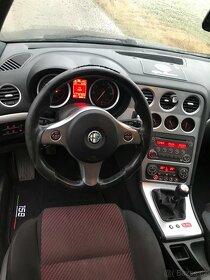 Alfa Romeo 159 1.9 jtd - 10