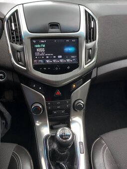Chevrolet Cruze SW Combi 2.0 tdi 120kW rv 2012 - 10