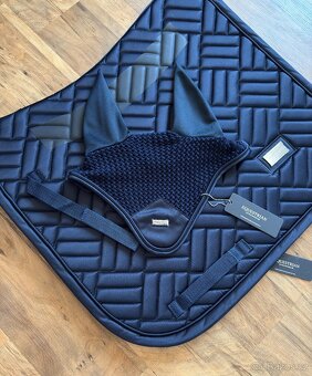 Podsedlova decka Equestrian Stockholm navy DL a VS - 10