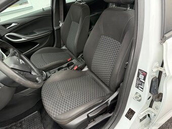 Opel Astra Sport . Rezervace. - 10