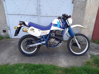 Suzuki DR 600 - 10