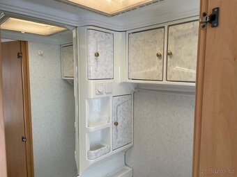Hobby de luxe 450, 4 osoby, stan, 2x sezení, wc, rozfuk - 10