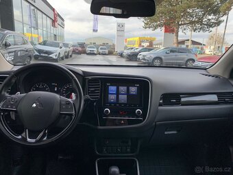 Mitsubishi Outlander 2,0 MIVEC Intense+ CVT 4WD - 10