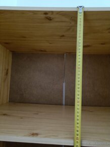 Dřevěná šatní skříň - 10
