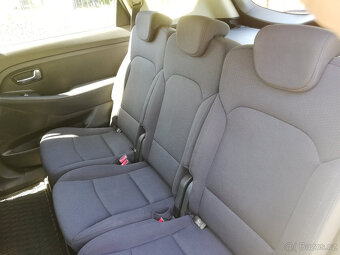 Kia Carens 1.6 GDI Comfort - 10
