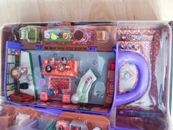 Mattel Polly Pocket Přátelé Dolls Collector Friends Compact - 10
