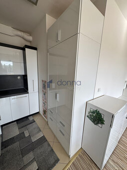 Pronájem bytu 2+kk/L, 51 m2, 5. p., výtah, ul. Nademlejnská, - 10