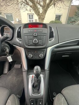 OPEL ZAFIRA 1.4i AUTOMAT 7MÍST KLIMA - 10