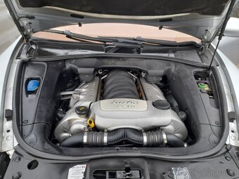 Porsche Cayenne Turbo Europe - 10
