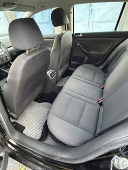 Volkswagen Golf 5 1.6 - 10