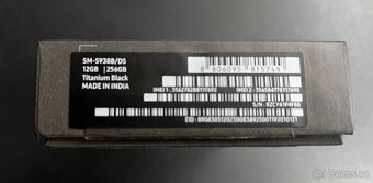 Vyměním Samsung Galaxy S25 Ultra / 256GB / V záruce do 8/27. - 10