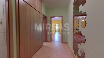 Milovice, prodej bytu 3+kk 58 m2 + balkón 9 m2 + parkovací s - 10