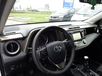 Toyota Rav4 2,2 d4d,nehavarované,garanceKM - 10