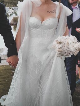 Svatební šaty - 10