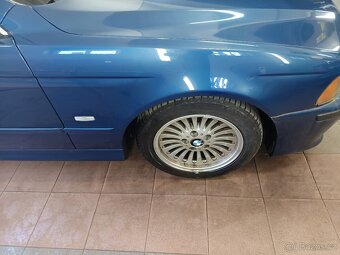 BMW E39 - zadní vrata téměř top stav - TOPAS BLAU - 10
