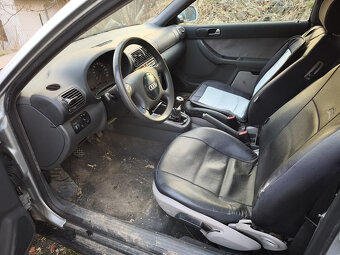 Audi A3 1,6 benzín, tažné - 10