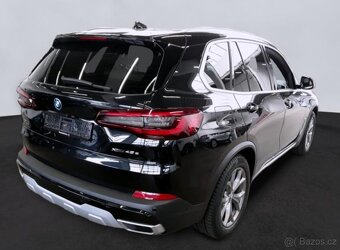 BMW X5 45e xDrive 3.0 290kW 4X4 X-Line / Vzduch / 2x ALU 19 - 10