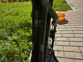 Horské elektrokolo - GoGen CAMPO MX 720 2025 šedé/žluté - 10