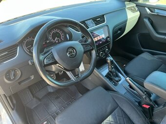Škoda Octavia Combi 2.0 TDI RS DSG - 10