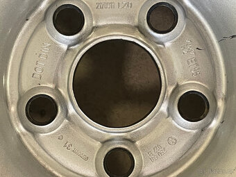 Kompletní sada 5x120 Volkswagen T5 T6 235/55 R17 letní - 10