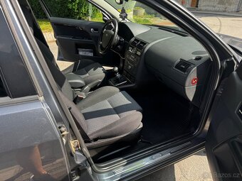 Ford Mondeo 2.0TDCI 96Kw Ghia - Tažný - 10