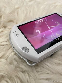 PSP GO - 10