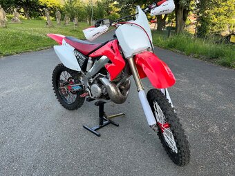 Honda CR250 - 10