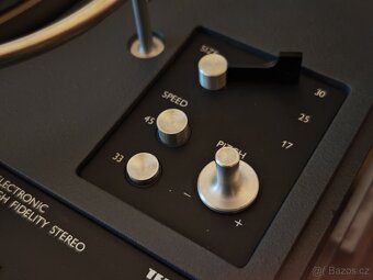 Gramofon TESLA MC400 - 10