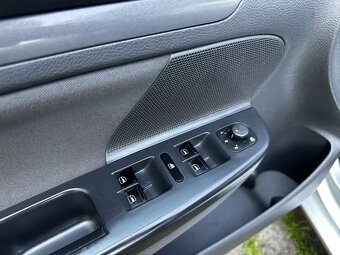 Volkswagen Golf V Combi 1.9 TDI 77kW Navi Tažné ALU R17 2009 - 10