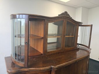 Starožitná komoda s vitrínou - 10