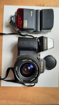 Yashica 230 AF, Yashica lens 35-70, Yashica blesk - 10