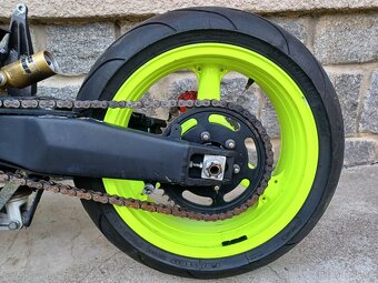 Kawasaki ZX 750 - 10