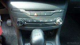 Peugeot 308 1,2i - 10
