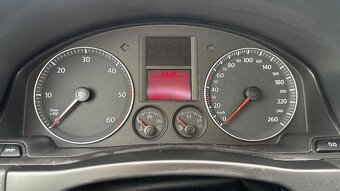Volkswagen golf plus - bouraný - 10