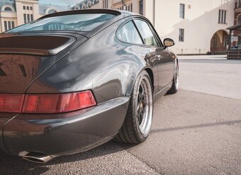 Porsche 911 Carrera 2 (964), r. v. 1992 – 250 koní - 10