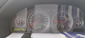 Volvo XC90 2.4 D5 AWD, automat, tažné, bufík, odpočet DPH - 10