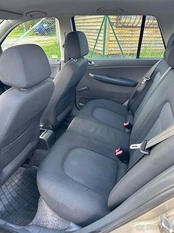 Škoda fabia 1.2 ČR, 120tis km, nová STK - 10