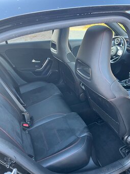 2022 Mercedes Benz A180 AMG Line Night Edition - 10