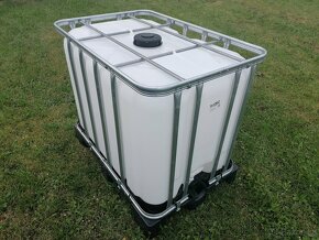 Nádrž na vodu 1000l - 10