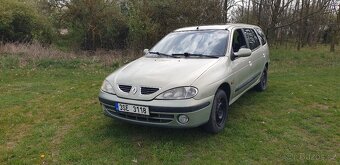 Renault Megan - 10