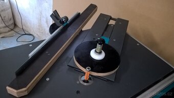 frézovací stolek makita RP2303 - 10