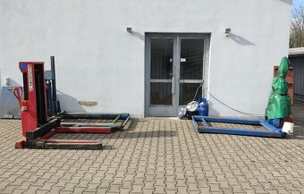 různé hevery, auto zvedáky a další věci pro dílnu - 10