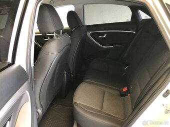 HYUNDAI I30 1.6 CRDI - 10