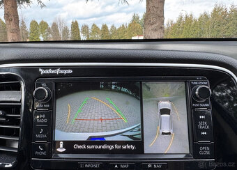 Mitsubishi Outlander 2.0 4WD Plug-In Hybrid - 10