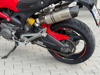 DUCATI Monster 696 - 10