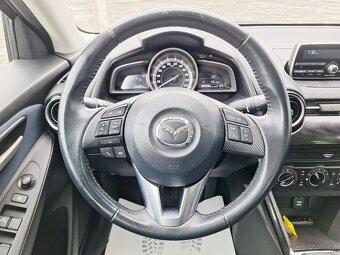 Mazda 2, 1,5 / 77kW, servisováno, malá spotřeba - 10