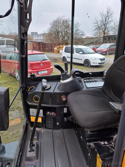 JCB 16 C-1, 2019 super - 10